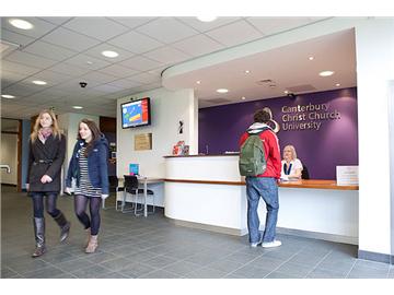 Canterbury Christ Church University 坎特伯雷大學(xué)