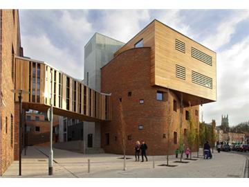 York St John University 約克圣約翰大學(xué)