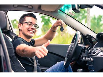 英國(guó)車險(xiǎn)稅上漲66%，年輕司機(jī)受影響較大