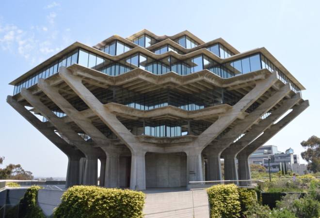 恭喜I同學獲得加州大學圣地亞哥分校電氣工程專業(yè)碩士通知書